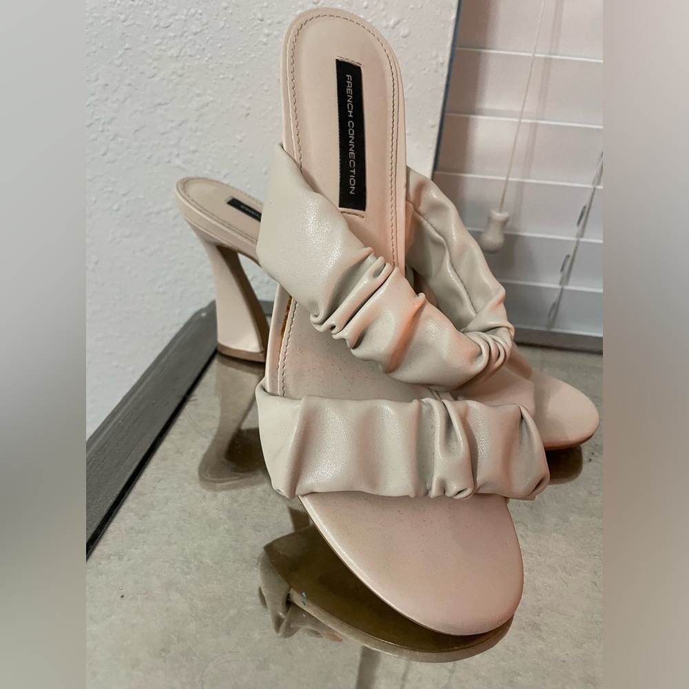 French connection, beige Heels